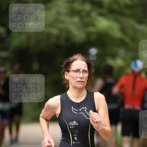 30.08.2026 - Elbe Triathlon Hamburg Antke Förster http://msf.ph/oto/10101864 30.08.2026 11:20:26 Laufen  meine-sportfotos.de