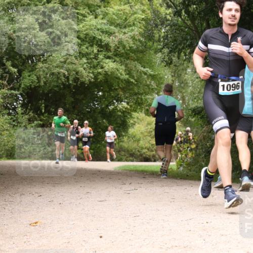 30.08.2026 - Elbe Triathlon Hamburg Antke Förster http://msf.ph/oto/10101867 30.08.2026 11:23:12 Laufen 1096 meine-sportfotos.de