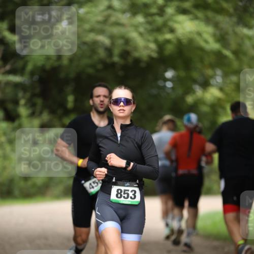 30.08.2026 - Elbe Triathlon Hamburg Antke Förster http://msf.ph/oto/10101870 30.08.2026 11:20:28 Laufen 45, 853 meine-sportfotos.de