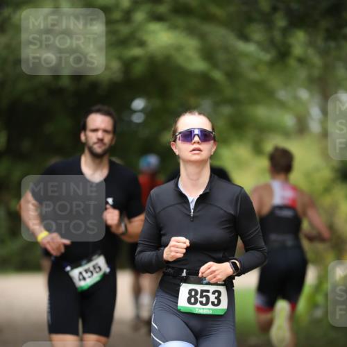 30.08.2026 - Elbe Triathlon Hamburg Antke Förster http://msf.ph/oto/10101872 30.08.2026 11:20:29 Laufen 455, 853 meine-sportfotos.de
