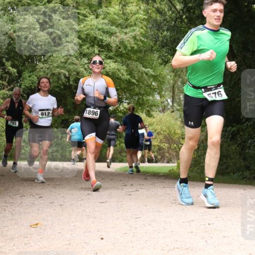 30.08.2026 - Elbe Triathlon Hamburg Antke Förster http://msf.ph/oto/10101879 30.08.2026 11:23:21 Laufen 787, 912, 1252, 1896, 576 meine-sportfotos.de