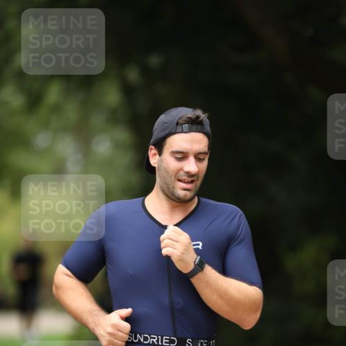 30.08.2026 - Elbe Triathlon Hamburg Antke Förster http://msf.ph/oto/10101906 30.08.2026 11:20:54 Laufen 10, 1109 meine-sportfotos.de
