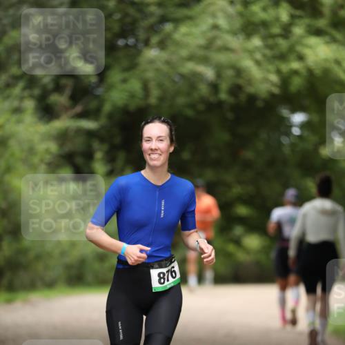 30.08.2026 - Elbe Triathlon Hamburg Antke Förster http://msf.ph/oto/10101918 30.08.2026 11:21:06 Laufen 876 meine-sportfotos.de