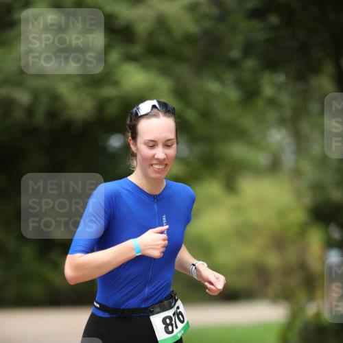 30.08.2026 - Elbe Triathlon Hamburg Antke Förster http://msf.ph/oto/10101922 30.08.2026 11:21:08 Laufen 9, 8 meine-sportfotos.de