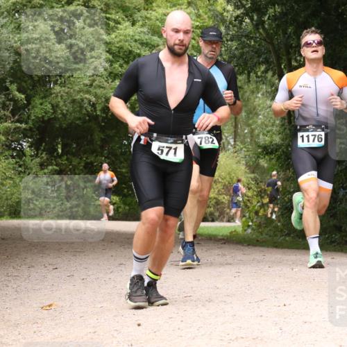 30.08.2026 - Elbe Triathlon Hamburg Antke Förster http://msf.ph/oto/10101923 30.08.2026 11:23:42 Laufen 782, 571, 1176 meine-sportfotos.de