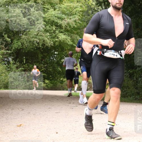 30.08.2026 - Elbe Triathlon Hamburg Antke Förster http://msf.ph/oto/10101925 30.08.2026 11:23:43 Laufen 1176 meine-sportfotos.de