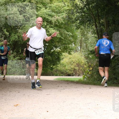 30.08.2026 - Elbe Triathlon Hamburg Antke Förster http://msf.ph/oto/10101935 30.08.2026 11:24:00 Laufen 51, 1198, 1079, 1292 meine-sportfotos.de