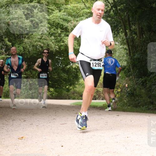 30.08.2026 - Elbe Triathlon Hamburg Antke Förster http://msf.ph/oto/10101939 30.08.2026 11:24:01 Laufen 1198, 1079, 514, 1292 meine-sportfotos.de