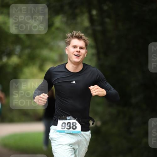 30.08.2026 - Elbe Triathlon Hamburg Antke Förster http://msf.ph/oto/10101944 30.08.2026 11:21:24 Laufen 998 meine-sportfotos.de