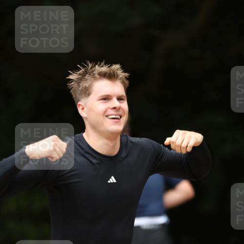 30.08.2026 - Elbe Triathlon Hamburg Antke Förster http://msf.ph/oto/10101948 30.08.2026 11:21:25 Laufen 998 meine-sportfotos.de