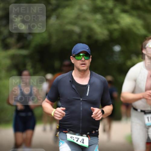 30.08.2026 - Elbe Triathlon Hamburg Antke Förster http://msf.ph/oto/10101960 30.08.2026 11:21:31 Laufen 674, 10 meine-sportfotos.de