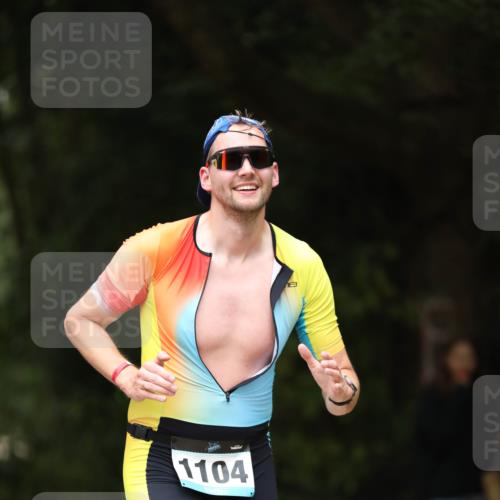 30.08.2026 - Elbe Triathlon Hamburg Antke Förster http://msf.ph/oto/10101970 30.08.2026 11:21:35 Laufen 1104, 3 meine-sportfotos.de