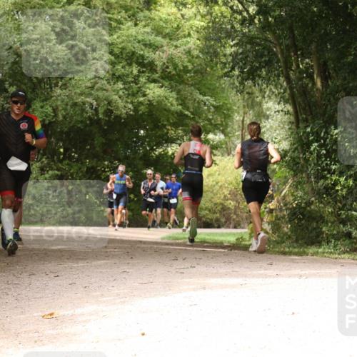 30.08.2026 - Elbe Triathlon Hamburg Antke Förster http://msf.ph/oto/10101971 30.08.2026 11:24:27 Laufen  meine-sportfotos.de