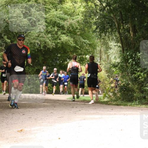 30.08.2026 - Elbe Triathlon Hamburg Antke Förster http://msf.ph/oto/10101973 30.08.2026 11:24:27 Laufen 19 meine-sportfotos.de