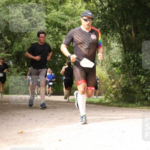 30.08.2026 - Elbe Triathlon Hamburg Antke Förster http://msf.ph/oto/10101975 30.08.2026 11:24:29 Laufen 934 meine-sportfotos.de