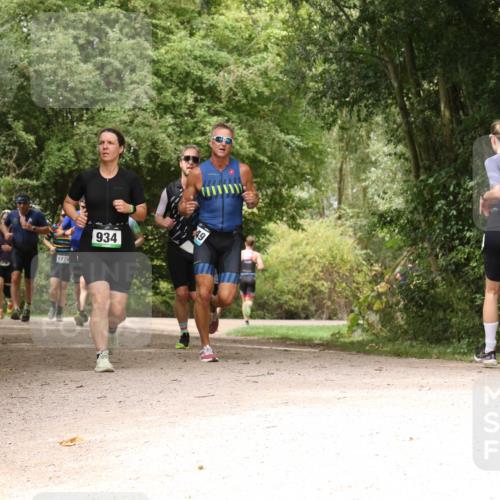 30.08.2026 - Elbe Triathlon Hamburg Antke Förster http://msf.ph/oto/10101983 30.08.2026 11:24:33 Laufen 1275, 934, 49 meine-sportfotos.de