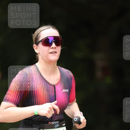 30.08.2026 - Elbe Triathlon Hamburg Antke Förster http://msf.ph/oto/10101992 30.08.2026 11:21:47 Laufen 891 meine-sportfotos.de