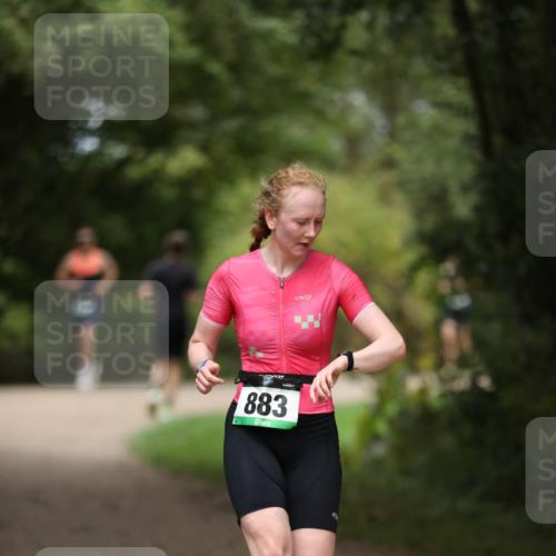 30.08.2026 - Elbe Triathlon Hamburg Antke Förster http://msf.ph/oto/10102018 30.08.2026 11:21:57 Laufen 883 meine-sportfotos.de