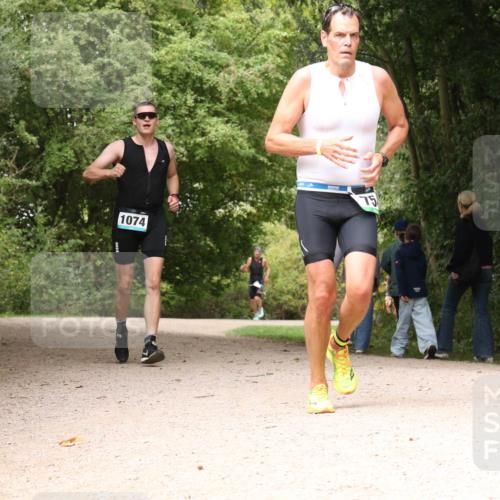 30.08.2026 - Elbe Triathlon Hamburg Antke Förster http://msf.ph/oto/10102035 30.08.2026 11:25:05 Laufen 1074, 75 meine-sportfotos.de