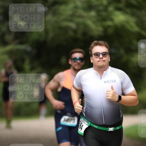 30.08.2026 - Elbe Triathlon Hamburg Antke Förster http://msf.ph/oto/10102048 30.08.2026 11:22:08 Laufen 1073 meine-sportfotos.de