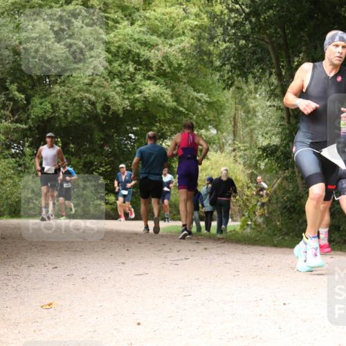 30.08.2026 - Elbe Triathlon Hamburg Antke Förster http://msf.ph/oto/10102051 30.08.2026 11:25:16 Laufen  meine-sportfotos.de