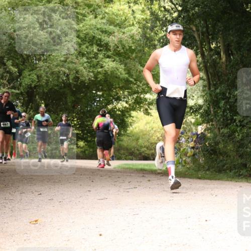 30.08.2026 - Elbe Triathlon Hamburg Antke Förster http://msf.ph/oto/10102053 30.08.2026 11:25:20 Laufen 897 meine-sportfotos.de