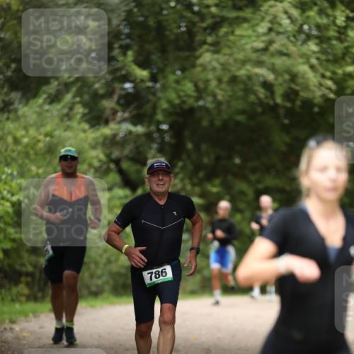 30.08.2026 - Elbe Triathlon Hamburg Antke Förster http://msf.ph/oto/10102060 30.08.2026 11:22:17 Laufen 786 meine-sportfotos.de