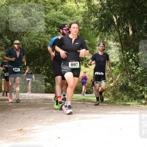 30.08.2026 - Elbe Triathlon Hamburg Antke Förster http://msf.ph/oto/10102061 30.08.2026 11:25:26 Laufen 842, 687, 897, 1134 meine-sportfotos.de