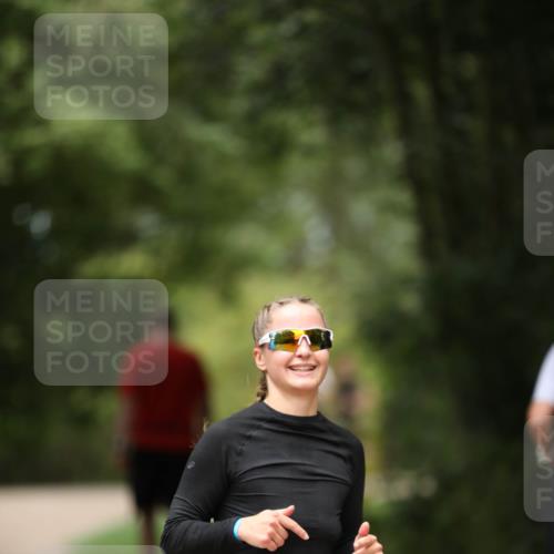 30.08.2026 - Elbe Triathlon Hamburg Antke Förster http://msf.ph/oto/10102088 30.08.2026 11:22:28 Laufen 854 meine-sportfotos.de