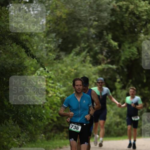 30.08.2026 - Elbe Triathlon Hamburg Antke Förster http://msf.ph/oto/10102092 30.08.2026 11:22:31 Laufen 736 meine-sportfotos.de