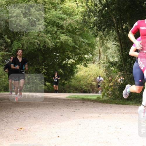 30.08.2026 - Elbe Triathlon Hamburg Antke Förster http://msf.ph/oto/10102095 30.08.2026 11:25:39 Laufen 953 meine-sportfotos.de