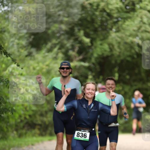 30.08.2026 - Elbe Triathlon Hamburg Antke Förster http://msf.ph/oto/10102102 30.08.2026 11:22:35 Laufen 836 meine-sportfotos.de