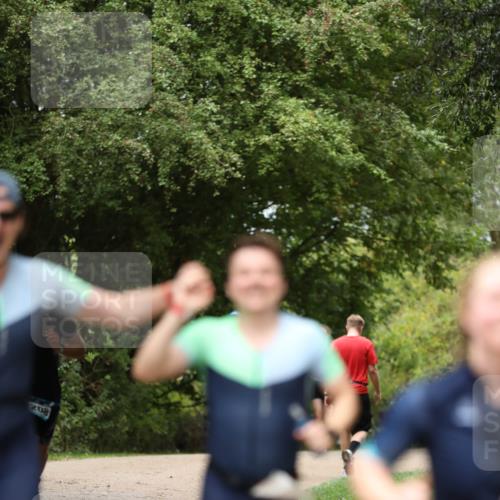 30.08.2026 - Elbe Triathlon Hamburg Antke Förster http://msf.ph/oto/10102110 30.08.2026 11:22:38 Laufen 80 meine-sportfotos.de