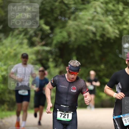 30.08.2026 - Elbe Triathlon Hamburg Antke Förster http://msf.ph/oto/10102118 30.08.2026 11:22:41 Laufen 721, 12 meine-sportfotos.de