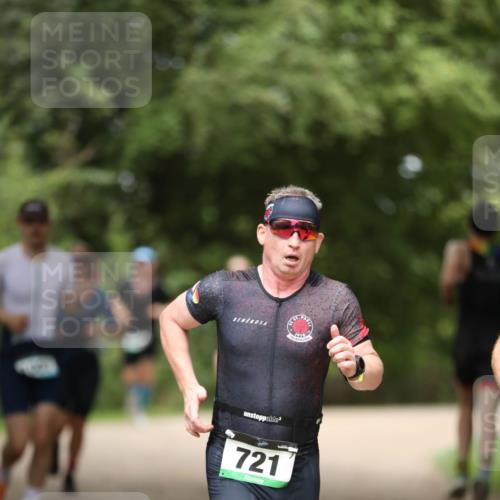 30.08.2026 - Elbe Triathlon Hamburg Antke Förster http://msf.ph/oto/10102120 30.08.2026 11:22:42 Laufen 721, 1910 meine-sportfotos.de