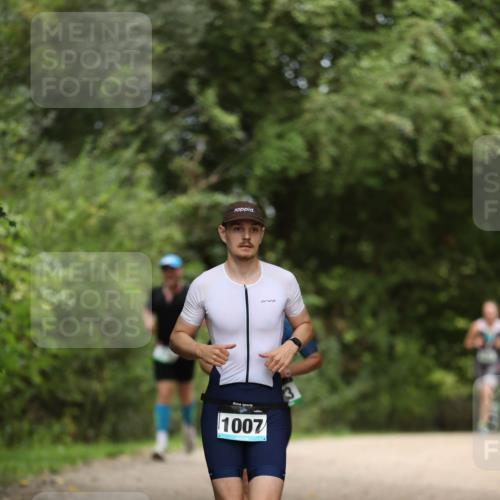 30.08.2026 - Elbe Triathlon Hamburg Antke Förster http://msf.ph/oto/10102124 30.08.2026 11:22:43 Laufen 1007 meine-sportfotos.de