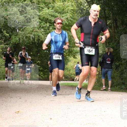 30.08.2026 - Elbe Triathlon Hamburg Antke Förster http://msf.ph/oto/10102125 30.08.2026 11:26:04 Laufen 1033, 1233, 872, 409, 764 meine-sportfotos.de