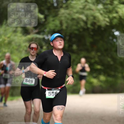 30.08.2026 - Elbe Triathlon Hamburg Antke Förster http://msf.ph/oto/10102130 30.08.2026 11:22:51 Laufen 849, 556 meine-sportfotos.de
