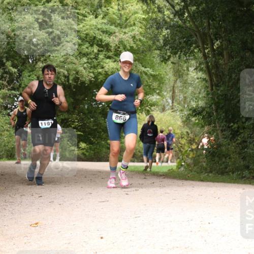 30.08.2026 - Elbe Triathlon Hamburg Antke Förster http://msf.ph/oto/10102137 30.08.2026 11:26:11 Laufen 1191, 866 meine-sportfotos.de