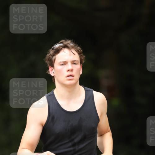 30.08.2026 - Elbe Triathlon Hamburg Antke Förster http://msf.ph/oto/10102162 30.08.2026 11:23:03 Laufen 993 meine-sportfotos.de
