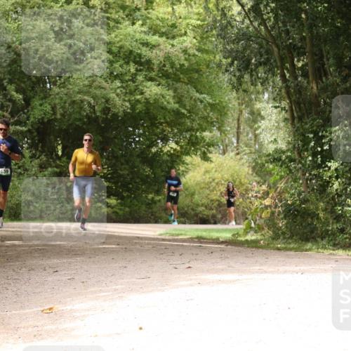 30.08.2026 - Elbe Triathlon Hamburg Antke Förster http://msf.ph/oto/10102171 30.08.2026 11:26:32 Laufen 659, 1415 meine-sportfotos.de