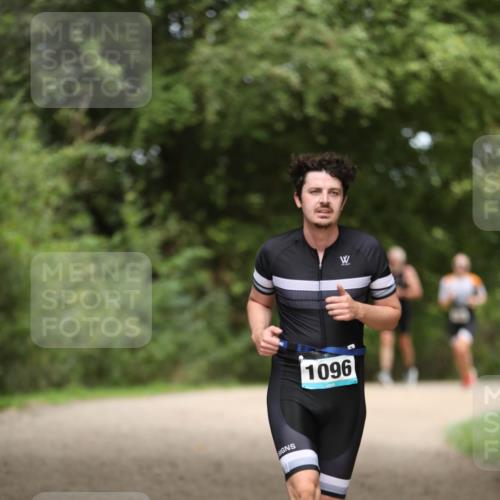 30.08.2026 - Elbe Triathlon Hamburg Antke Förster http://msf.ph/oto/10102172 30.08.2026 11:23:10 Laufen 1096 meine-sportfotos.de