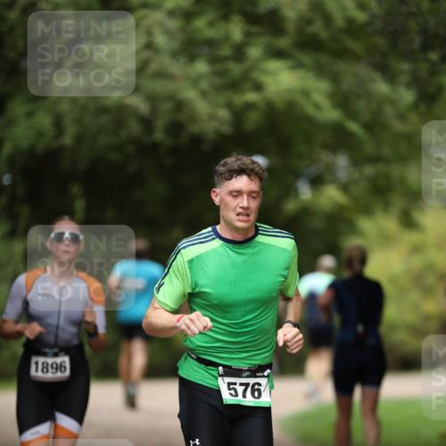 30.08.2026 - Elbe Triathlon Hamburg Antke Förster http://msf.ph/oto/10102186 30.08.2026 11:23:20 Laufen 1896, 8, 576 meine-sportfotos.de