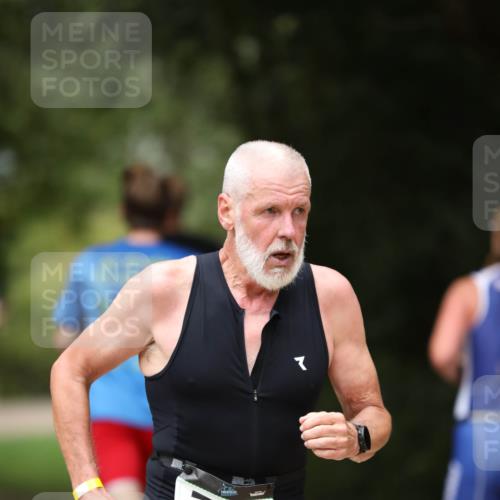 30.08.2026 - Elbe Triathlon Hamburg Antke Förster http://msf.ph/oto/10102206 30.08.2026 11:23:27 Laufen 787 meine-sportfotos.de