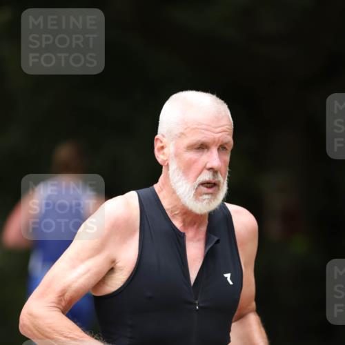 30.08.2026 - Elbe Triathlon Hamburg Antke Förster http://msf.ph/oto/10102208 30.08.2026 11:23:28 Laufen 7, 7 meine-sportfotos.de