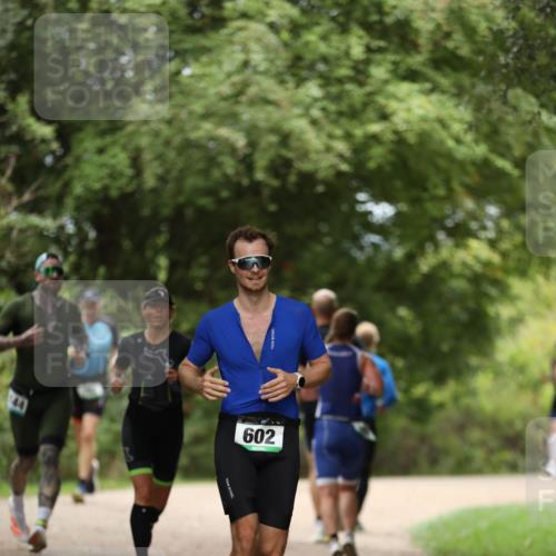 30.08.2026 - Elbe Triathlon Hamburg Antke Förster http://msf.ph/oto/10102210 30.08.2026 11:23:34 Laufen 44, 602 meine-sportfotos.de