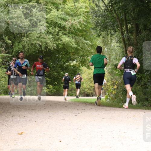 30.08.2026 - Elbe Triathlon Hamburg Antke Förster http://msf.ph/oto/10102211 30.08.2026 11:27:04 Laufen 1183, 48, 83 meine-sportfotos.de