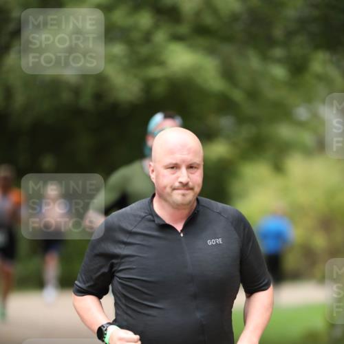 30.08.2026 - Elbe Triathlon Hamburg Antke Förster http://msf.ph/oto/10102220 30.08.2026 11:23:37 Laufen  meine-sportfotos.de