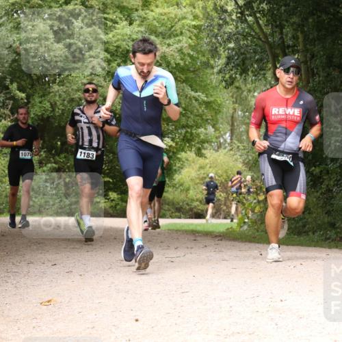 30.08.2026 - Elbe Triathlon Hamburg Antke Förster http://msf.ph/oto/10102221 30.08.2026 11:27:07 Laufen 107, 1183 meine-sportfotos.de