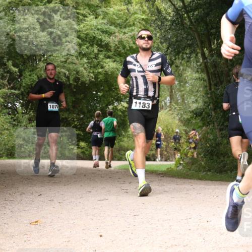 30.08.2026 - Elbe Triathlon Hamburg Antke Förster http://msf.ph/oto/10102225 30.08.2026 11:27:09 Laufen 1183, 107 meine-sportfotos.de